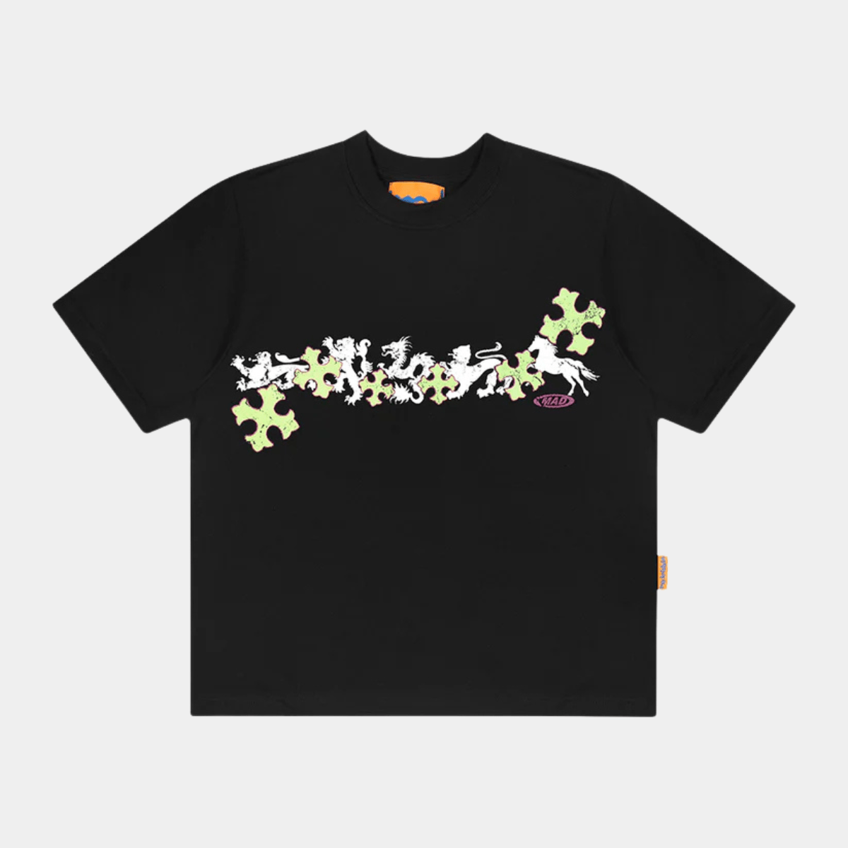 Mad Enlatados Desfile Dracônico Tee - Black