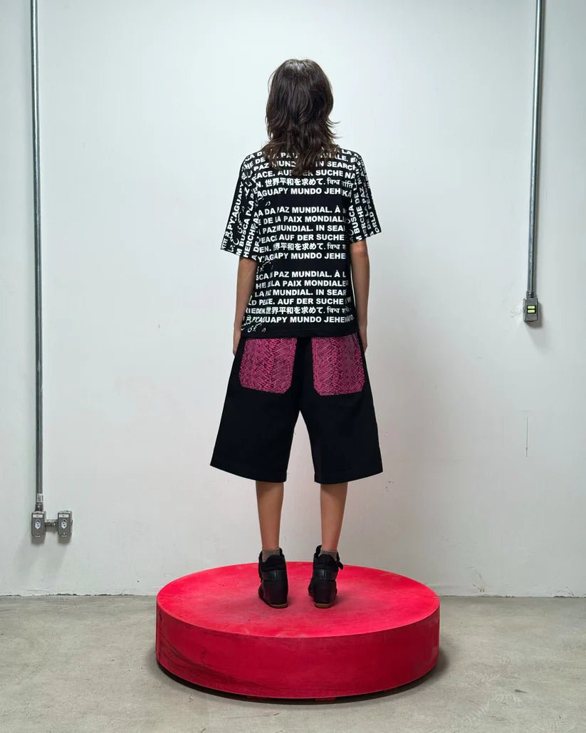 Mad Enlatados Idiomas Tee - Black